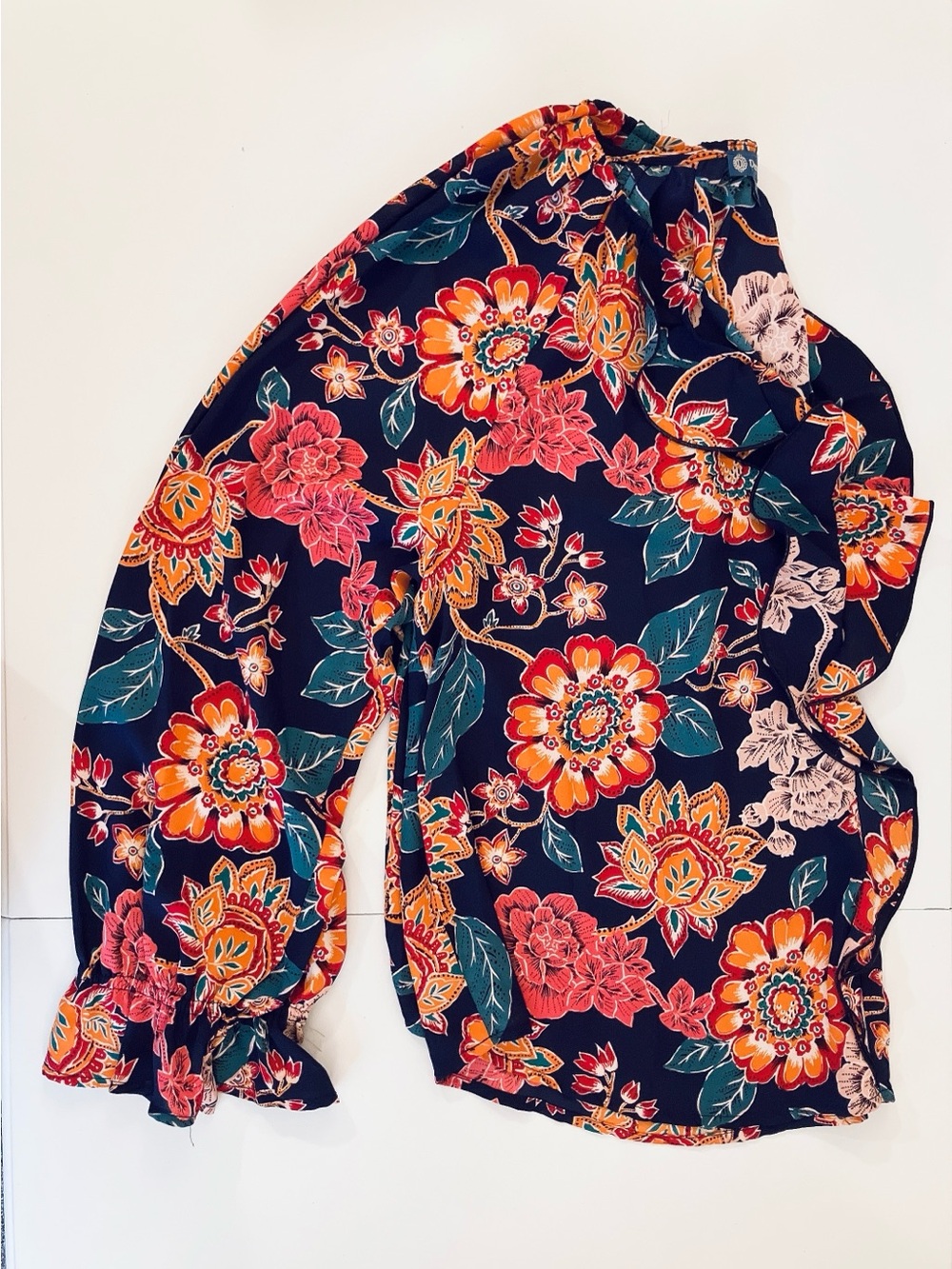 Democracy Floral Longsleeve Vneck Ruffle Peasant Blouse X-Large - Picture 11 of 12